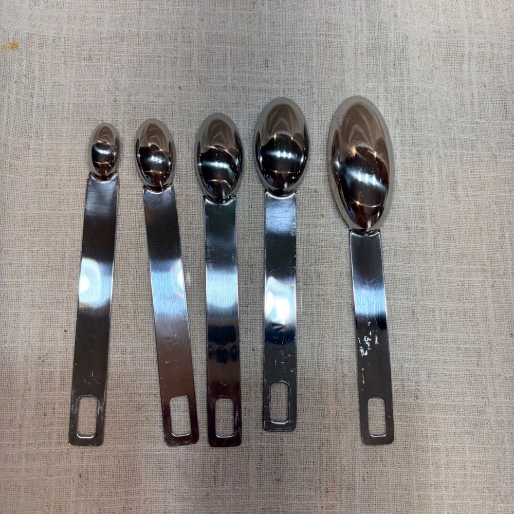 Metal Oval Measuring Spoons Set of 5 Nesting Kitchen Tools